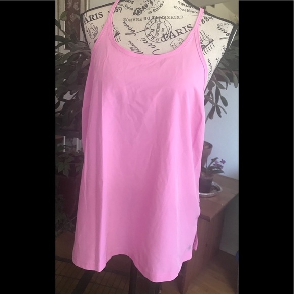 *Bundle Of 4 tops all size medium. Unknown brands - Picture 7 of 8